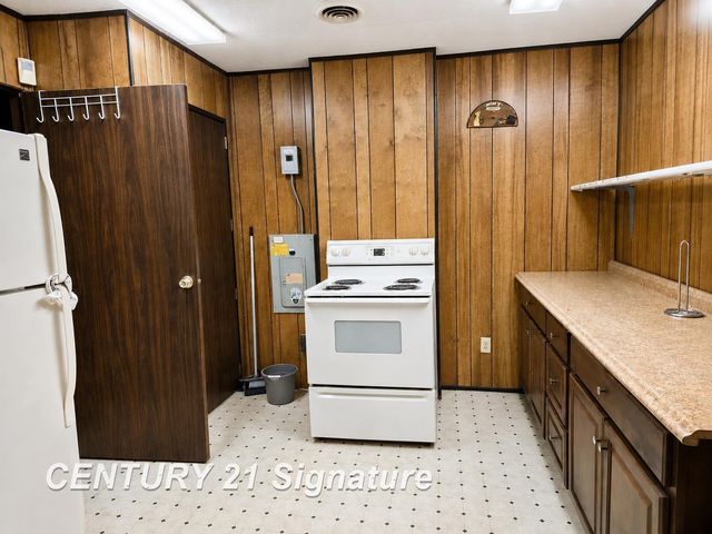 3175 Coolidge Road, Warren Twp, MI 48612