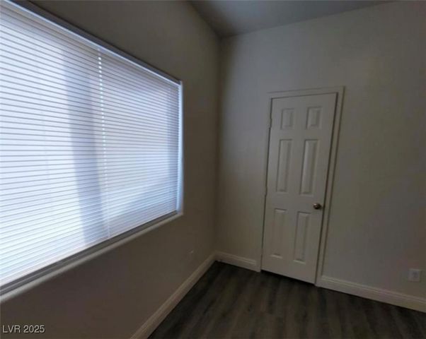 8240 Aurora Peak Avenue, Las Vegas, NV 89131