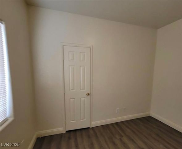 8240 Aurora Peak Avenue, Las Vegas, NV 89131