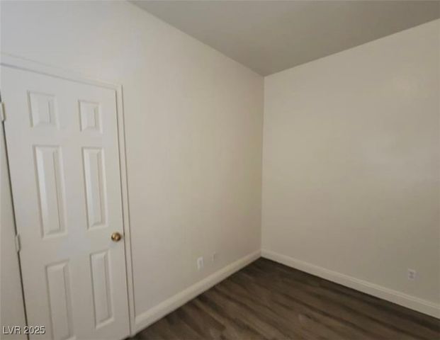 8240 Aurora Peak Avenue, Las Vegas, NV 89131