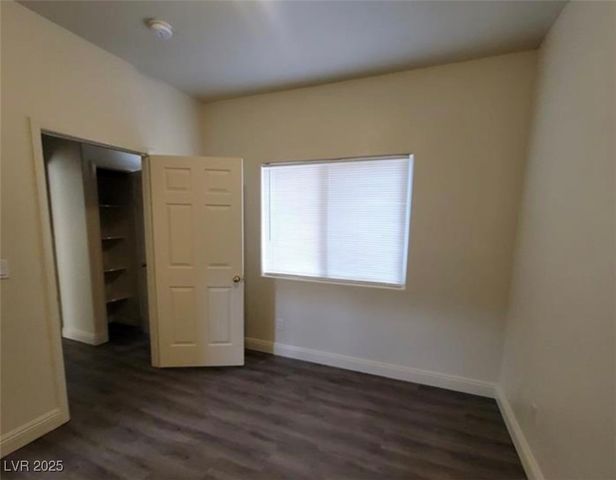 8240 Aurora Peak Avenue, Las Vegas, NV 89131