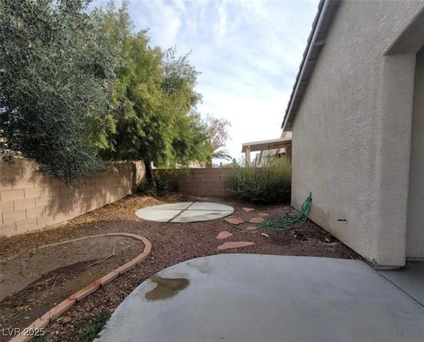 8240 Aurora Peak Avenue, Las Vegas, NV 89131