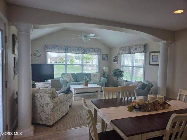 26304 Stillwater Drive, Perrysburg, OH 43551