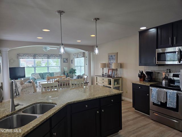 26304 Stillwater Drive, Perrysburg, OH 43551