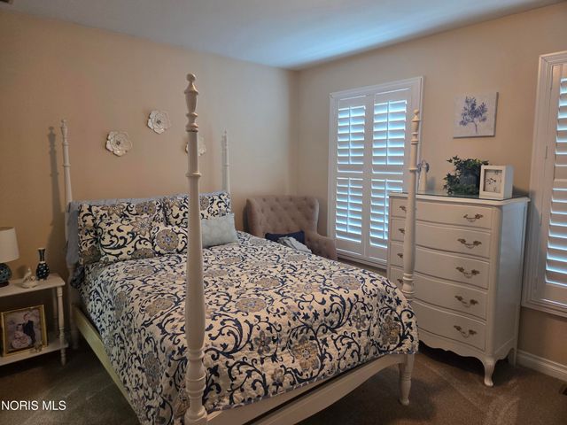26304 Stillwater Drive, Perrysburg, OH 43551