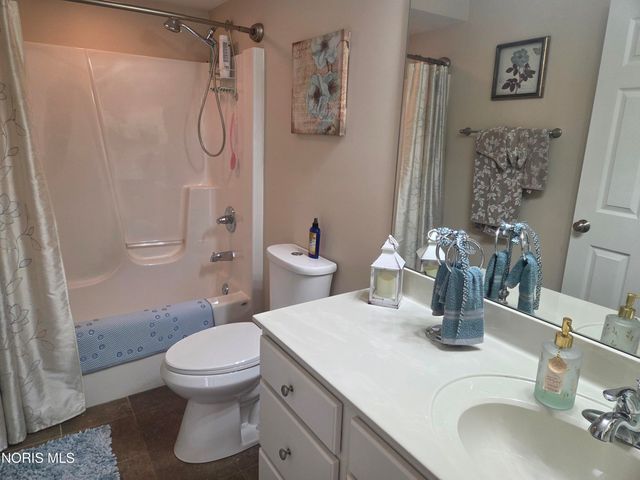 26304 Stillwater Drive, Perrysburg, OH 43551