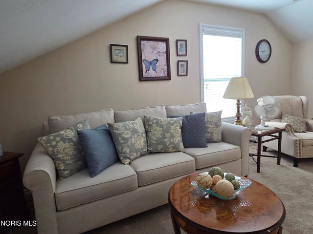 26304 Stillwater Drive, Perrysburg, OH 43551