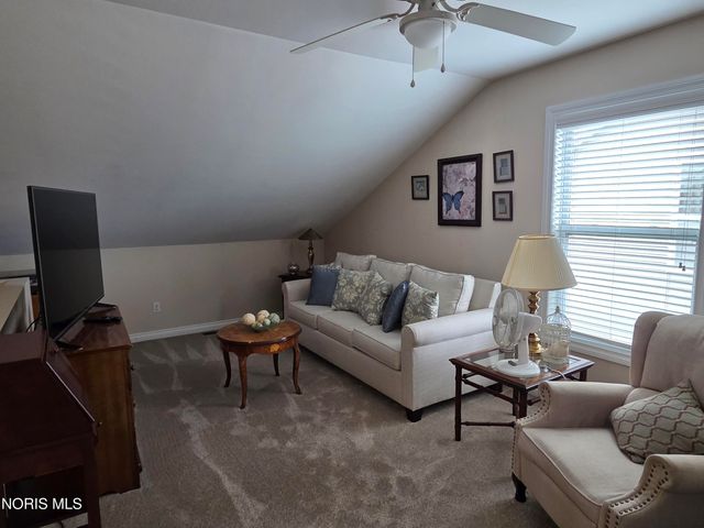 26304 Stillwater Drive, Perrysburg, OH 43551