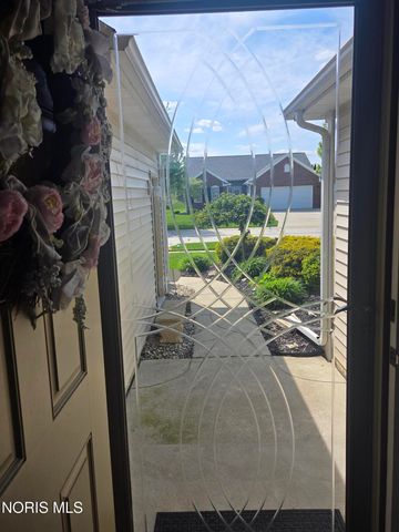 26304 Stillwater Drive, Perrysburg, OH 43551