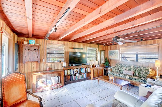 4271 NE 11th Ter, Pompano Beach, FL 33064