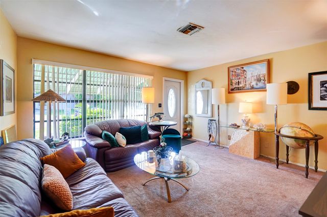 4271 NE 11th Ter, Pompano Beach, FL 33064