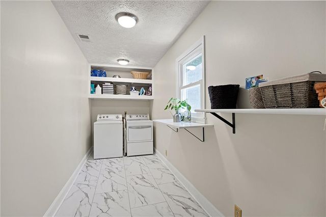 390 Sarsen Trail NW, Marietta, GA 30064