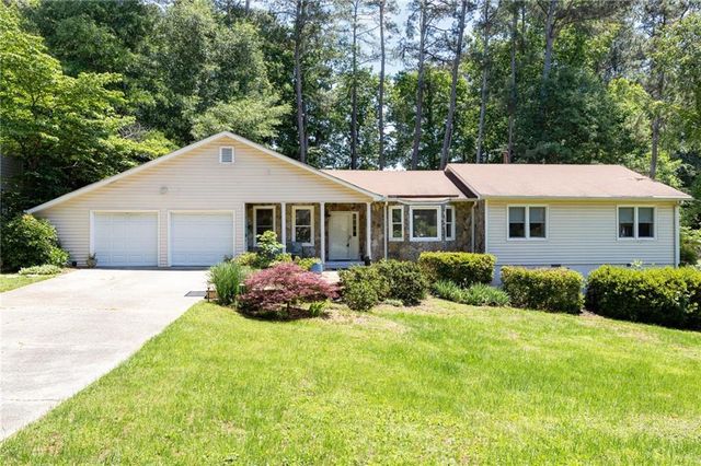 390 Sarsen Trail NW, Marietta, GA 30064