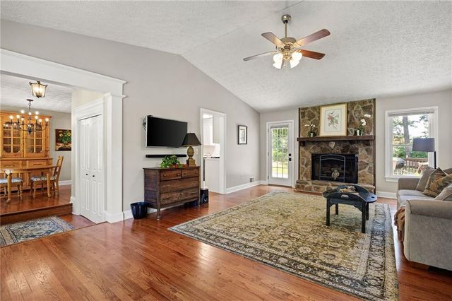 390 Sarsen Trail NW, Marietta, GA 30064