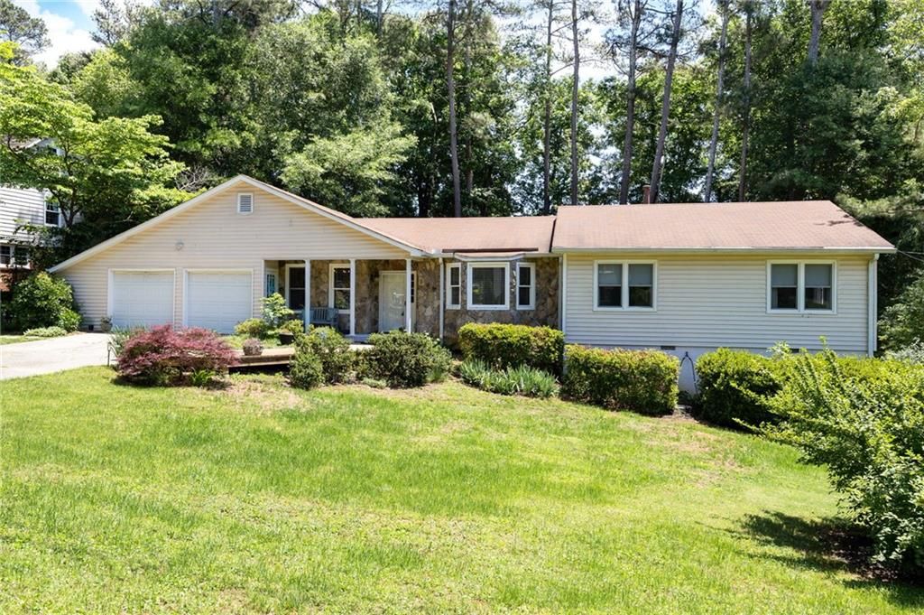 390 Sarsen Trail NW, Marietta, GA 30064
