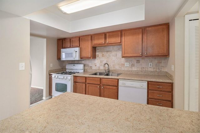 2617 Knollwood Drive, Crown Point, IN 46307