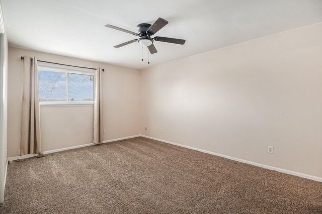 2617 Knollwood Drive, Crown Point, IN 46307