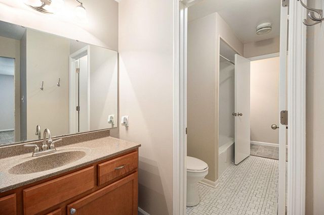 2617 Knollwood Drive, Crown Point, IN 46307