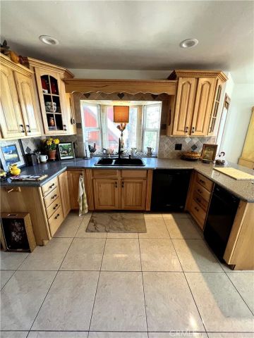 1834 Nob Hill, Running Springs, CA 92382