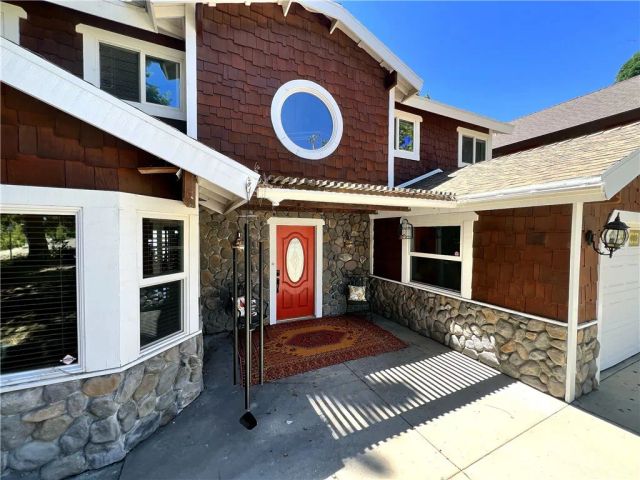 1834 Nob Hill, Running Springs, CA 92382