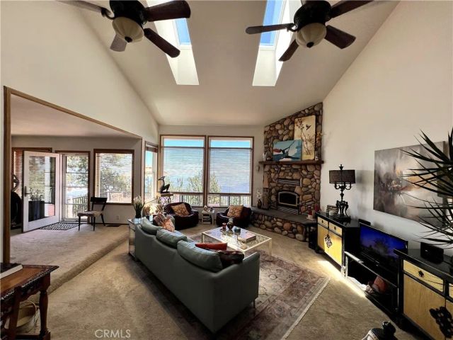 1834 Nob Hill, Running Springs, CA 92382
