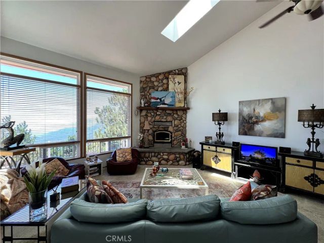 1834 Nob Hill, Running Springs, CA 92382
