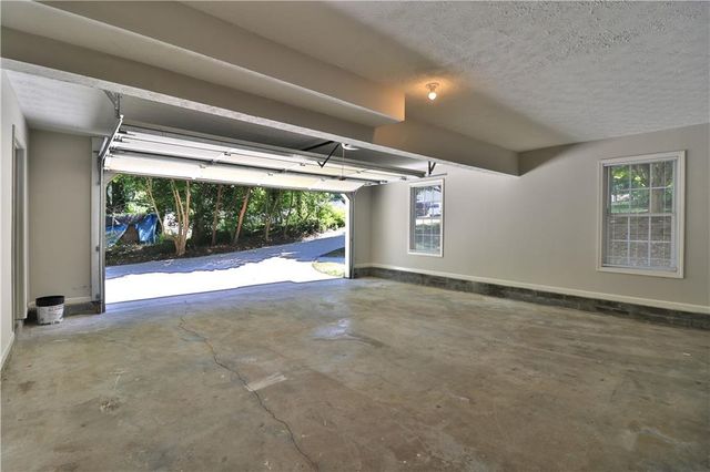 353 Fall View Court, Winder, GA 30680