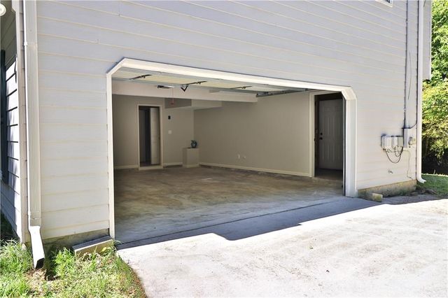 353 Fall View Court, Winder, GA 30680