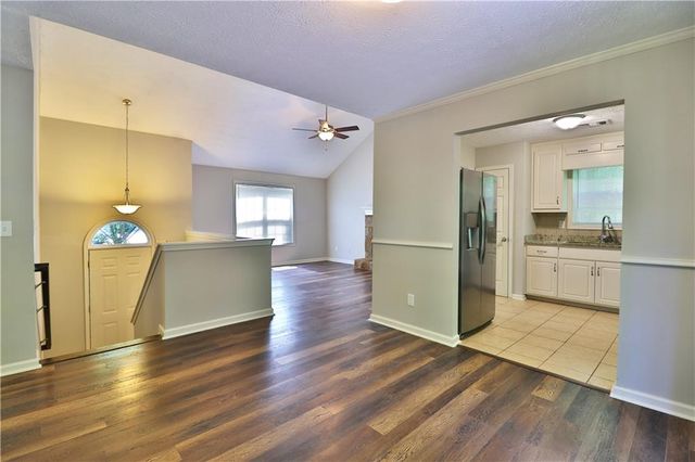 353 Fall View Court, Winder, GA 30680