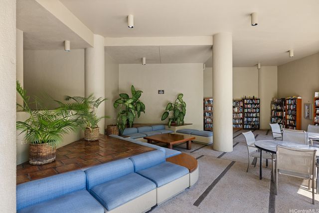 60 N Beretania Street 908, Honolulu, HI 96817