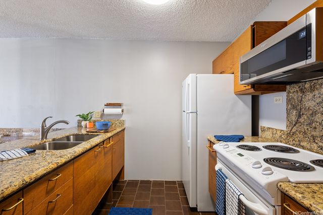 60 N Beretania Street 908, Honolulu, HI 96817