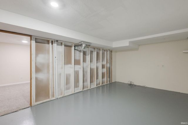 53160 Nadine Street, South Bend, IN 46637