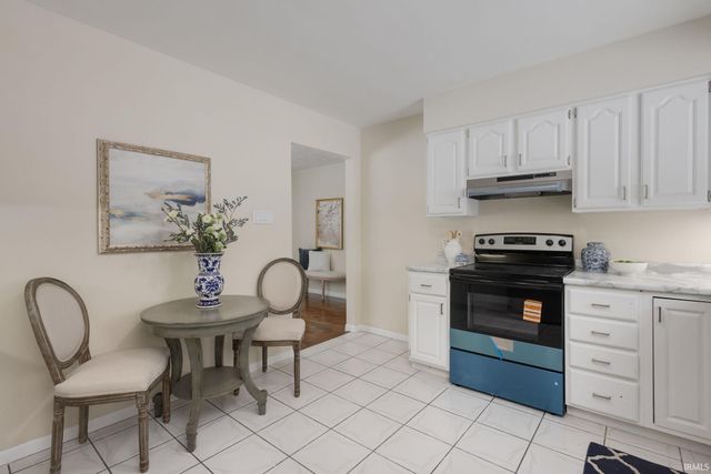 53160 Nadine Street, South Bend, IN 46637