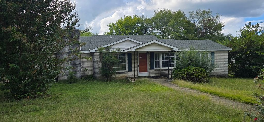 117 Pleasant View Rd, White Bluff, TN 37187