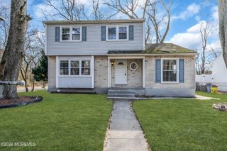 124 Stratford Avenue, Stratford, NJ 08084