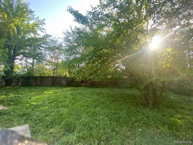 15551 Fordham Street, Detroit, MI 48205