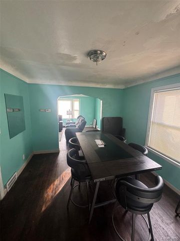 15551 Fordham Street, Detroit, MI 48205