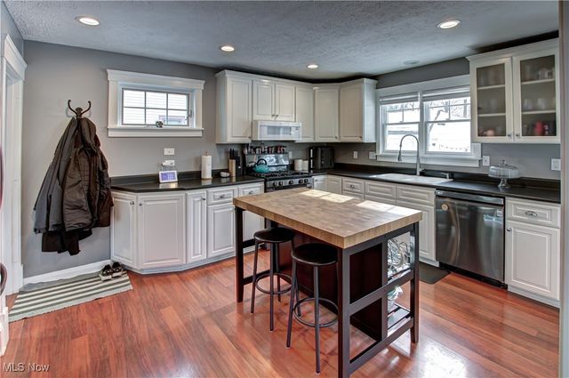 41 W 5th Avenue, Berea, OH 44017