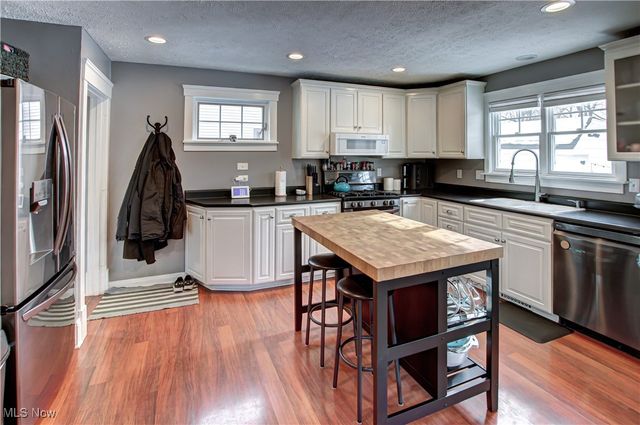 41 W 5th Avenue, Berea, OH 44017