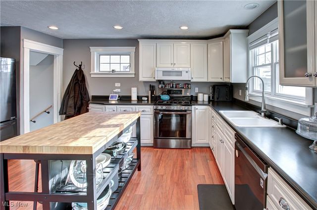 41 W 5th Avenue, Berea, OH 44017