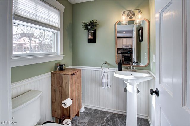 41 W 5th Avenue, Berea, OH 44017