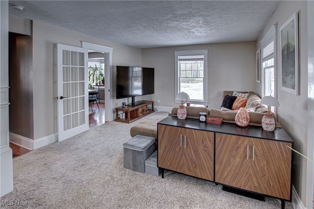 41 W 5th Avenue, Berea, OH 44017