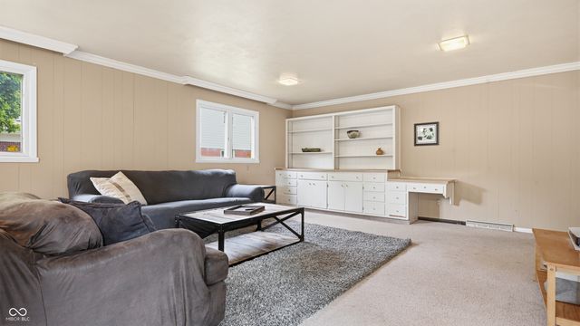 6453 Green Leaves Road, Indianapolis, IN 46220