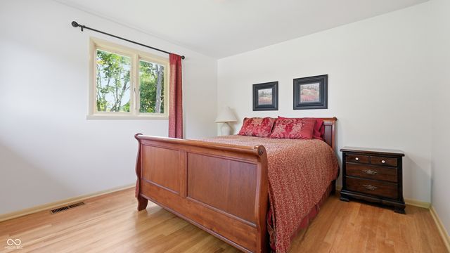 6453 Green Leaves Road, Indianapolis, IN 46220