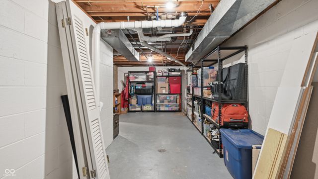 6453 Green Leaves Road, Indianapolis, IN 46220