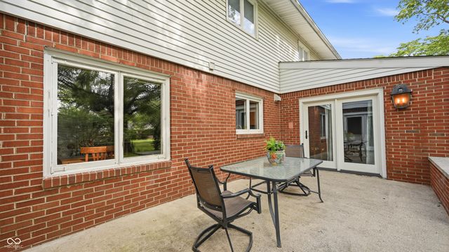 6453 Green Leaves Road, Indianapolis, IN 46220