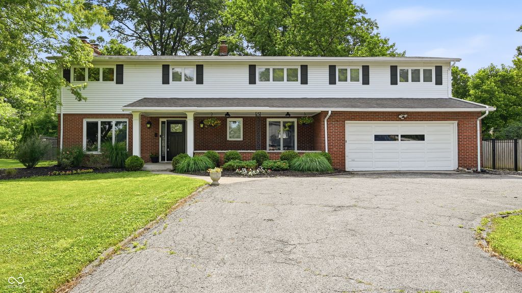 6453 Green Leaves Road, Indianapolis, IN 46220