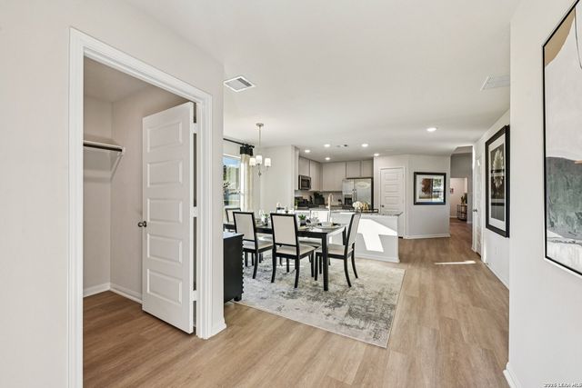 8642 Eagle Hill Meadow, San Antonio, TX 78222