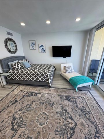 2501 S Ocean Drive PH05, Hollywood, FL 33019