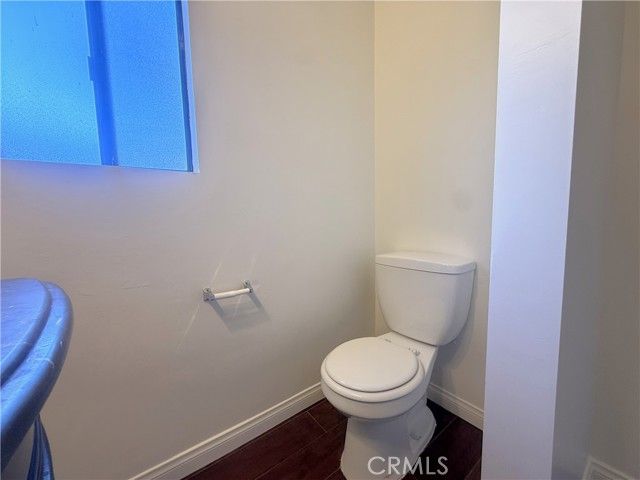 21047 Runnymede Street, Canoga Park (los Angeles), CA 91303